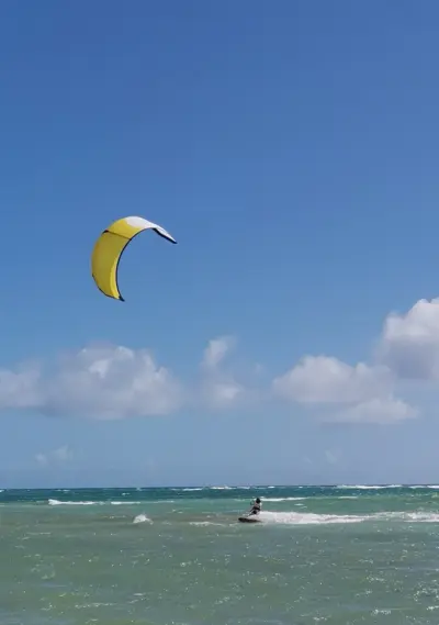 Session kitesurf et wingfoil à Sainte-Anne, Guadeloupe — photo 17